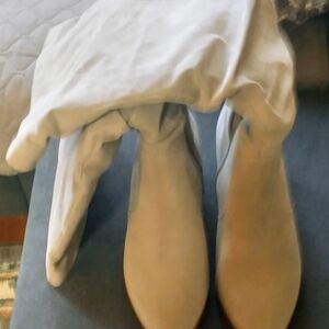 Amazon Essentials Cream Over the Knee Boots